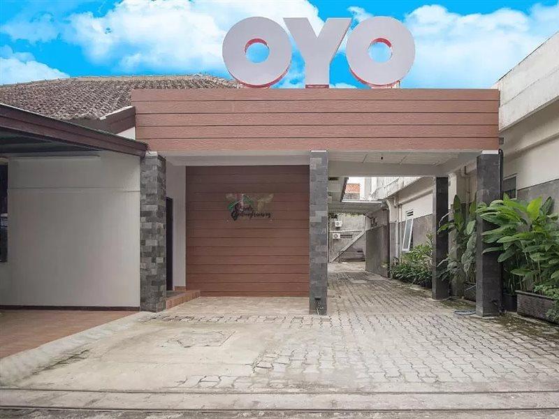 Oyo 572 Omah Gedongkuning Syariah Homestay Yogyakarta Exterior photo